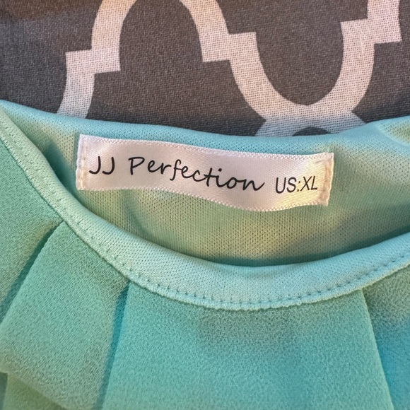 Stitchfix Perfection Mint Green Sleeveless Relaxed Camisole Top NWOT - Picture 5 of 8